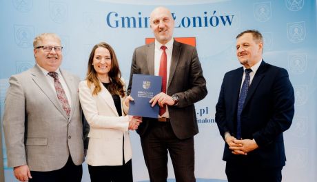 Miliony złotych na inwestycje wodno-ściekowe. Spotkanie i wręczenie umów w Gminie Łoniów