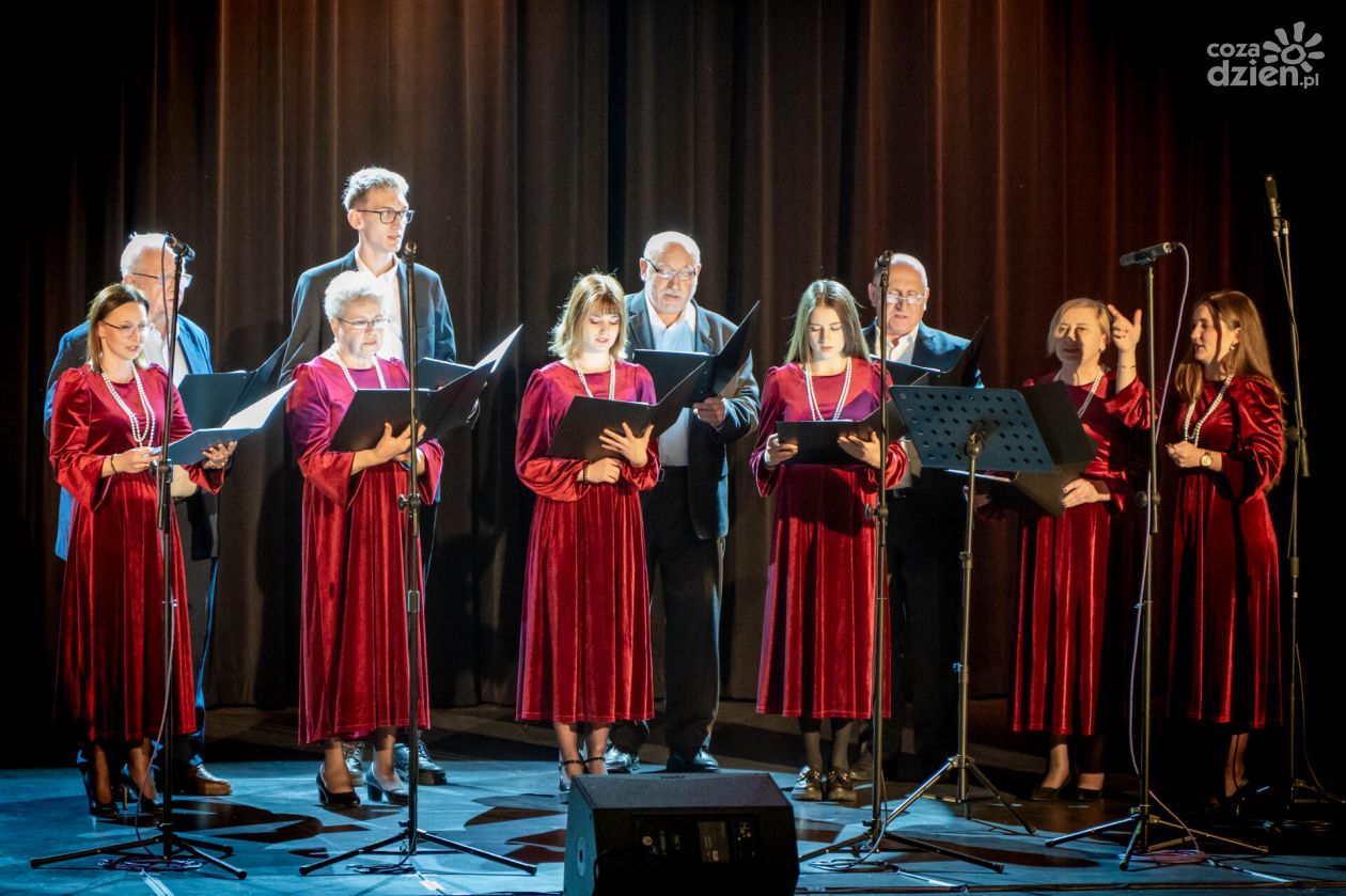 Muzyka, która łączy. XII Koncert Kolęd i Prawosławnych Hymnów Bożego Narodzenia w Sandomierzu