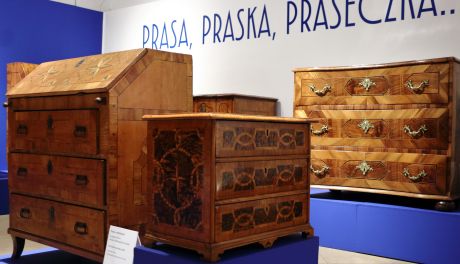 Ostatnie tygodnie wystawy „Mit mebli kolbuszowskich” w Muzeum Zamkowym w Sandomierzu