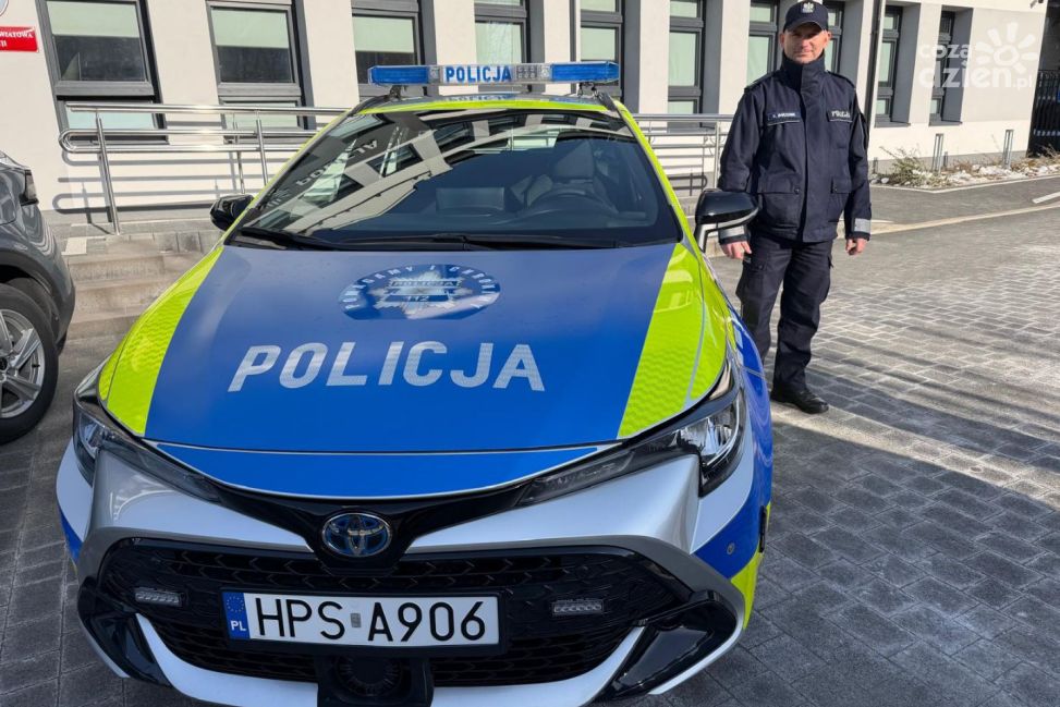 Roczna odprawa policji w Sandomierzu. Nowe radiowozy i plany na 2026 rok