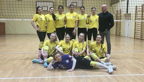 Pierwszy krok do finału. Siatkarki ULKS Chobrzany pewnie pokonały MUKS Piątkę Sandomierz 3:0