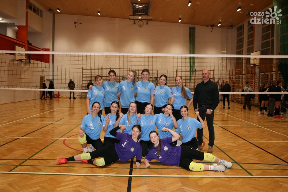 Siatkarki ULKS Chobrzany z awansem do finału po dwóch zwycięstwach