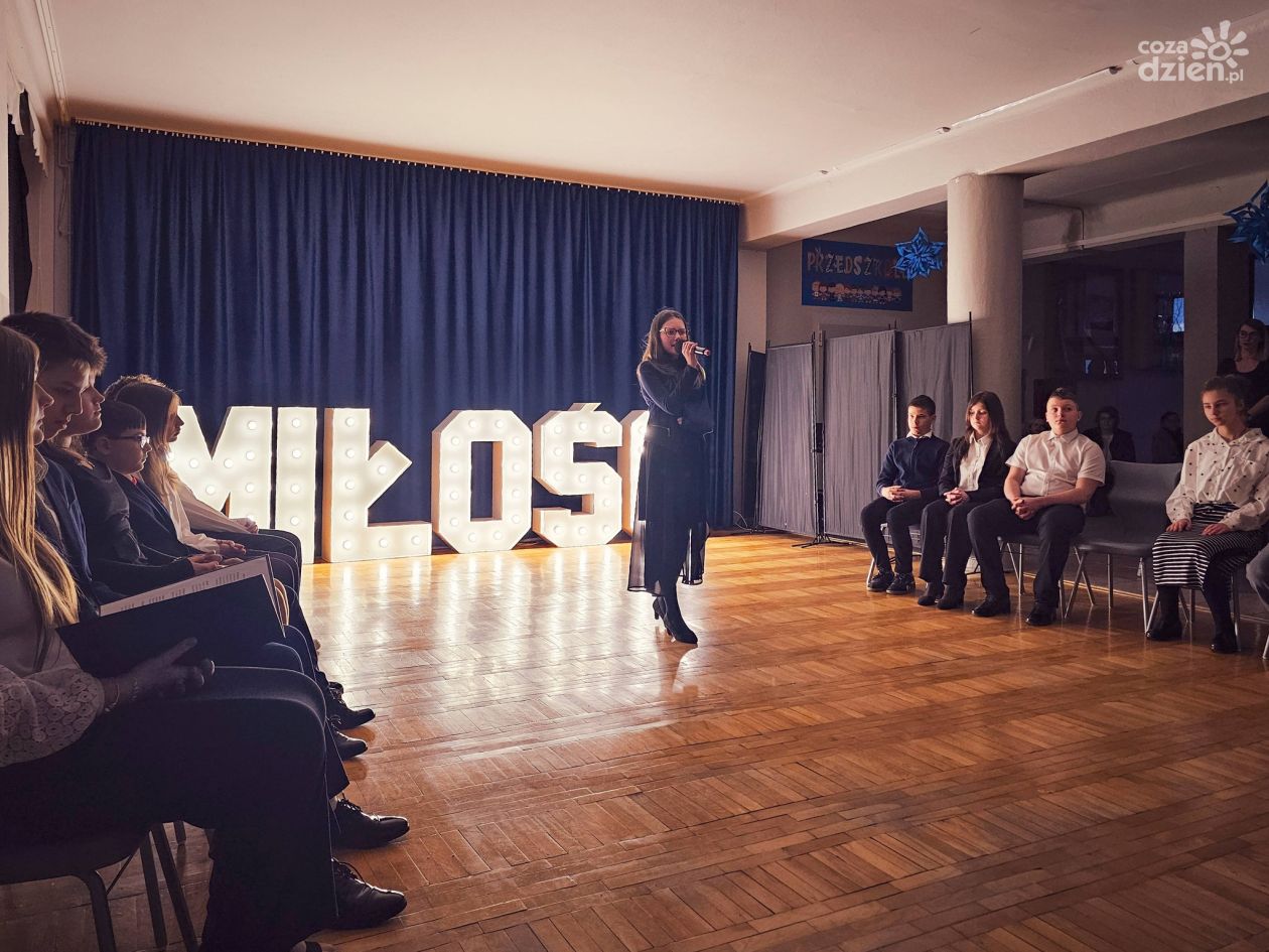 „Snuć miłość” – poetycko-muzyczny wieczór w Zawierzbiu