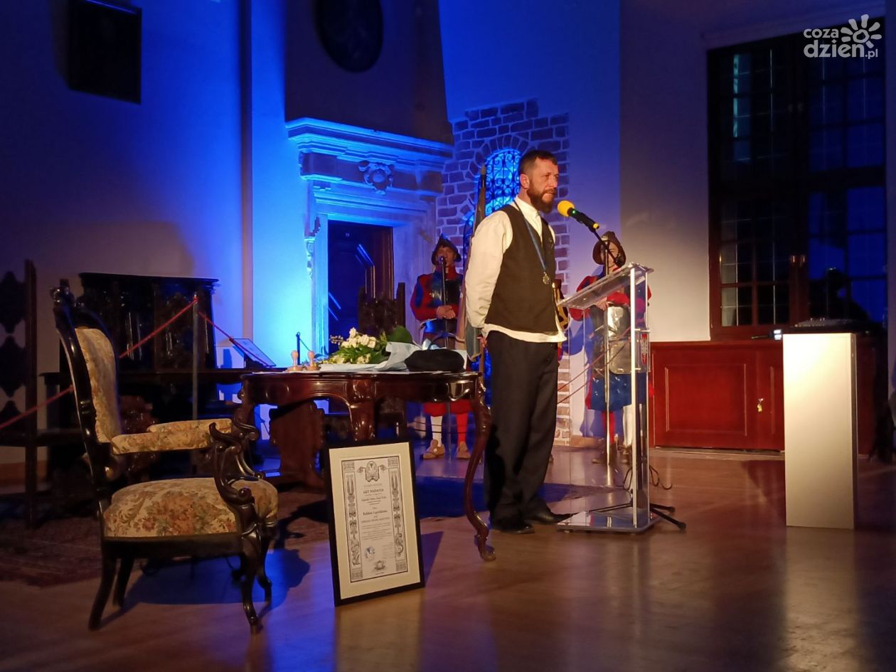 Rafał Łapiński Kawalerem Orderu Rzeki Wisły. Uroczysta gala w Sandomierzu