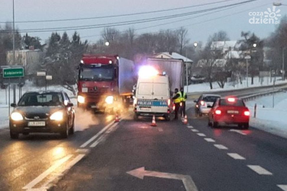 Nietrzeźwy kierowca tira zatrzymany podczas „Trzeźwego poranka”. Przejechał ponad 80 kilometrów