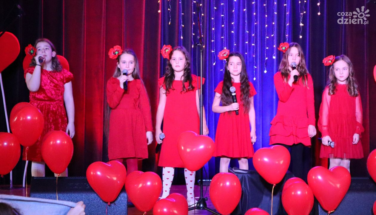 Walentynkowy koncert w Gorzyczanach i zbiórka dla 10-letniej Karolinki