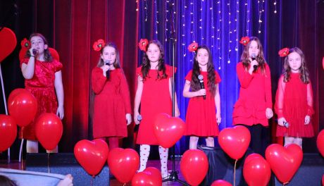 Walentynkowy koncert w Gorzyczanach i zbiórka dla 10-letniej Karolinki