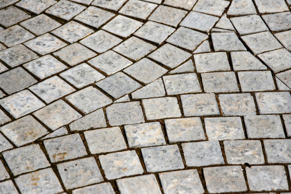 Nowe chodniki w Dębie i Chmielowie. Gmina Nowa Dęba sięga po fundusze unijne