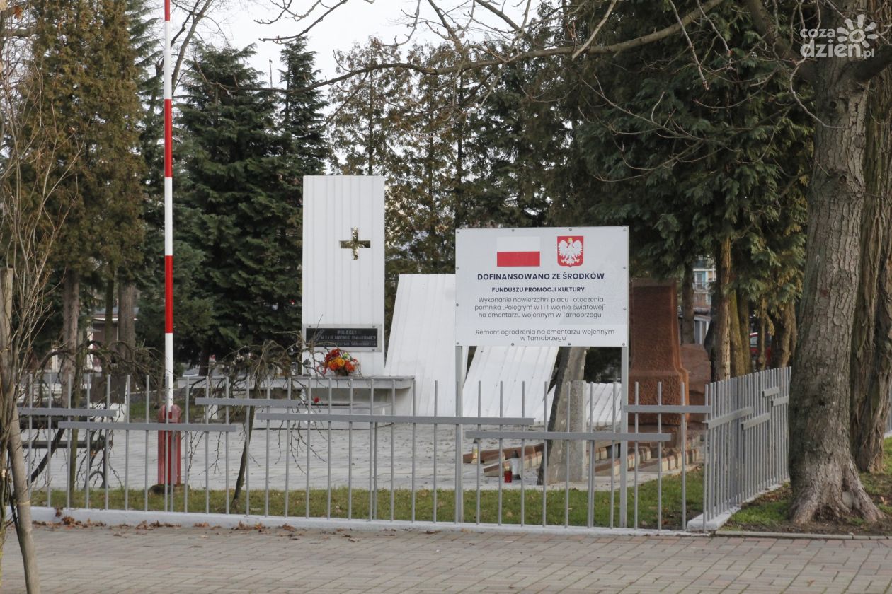 Tarnobrzeg kończy remont nagrobków na Cmentarzu Wojennym dzięki dotacji MKiDN