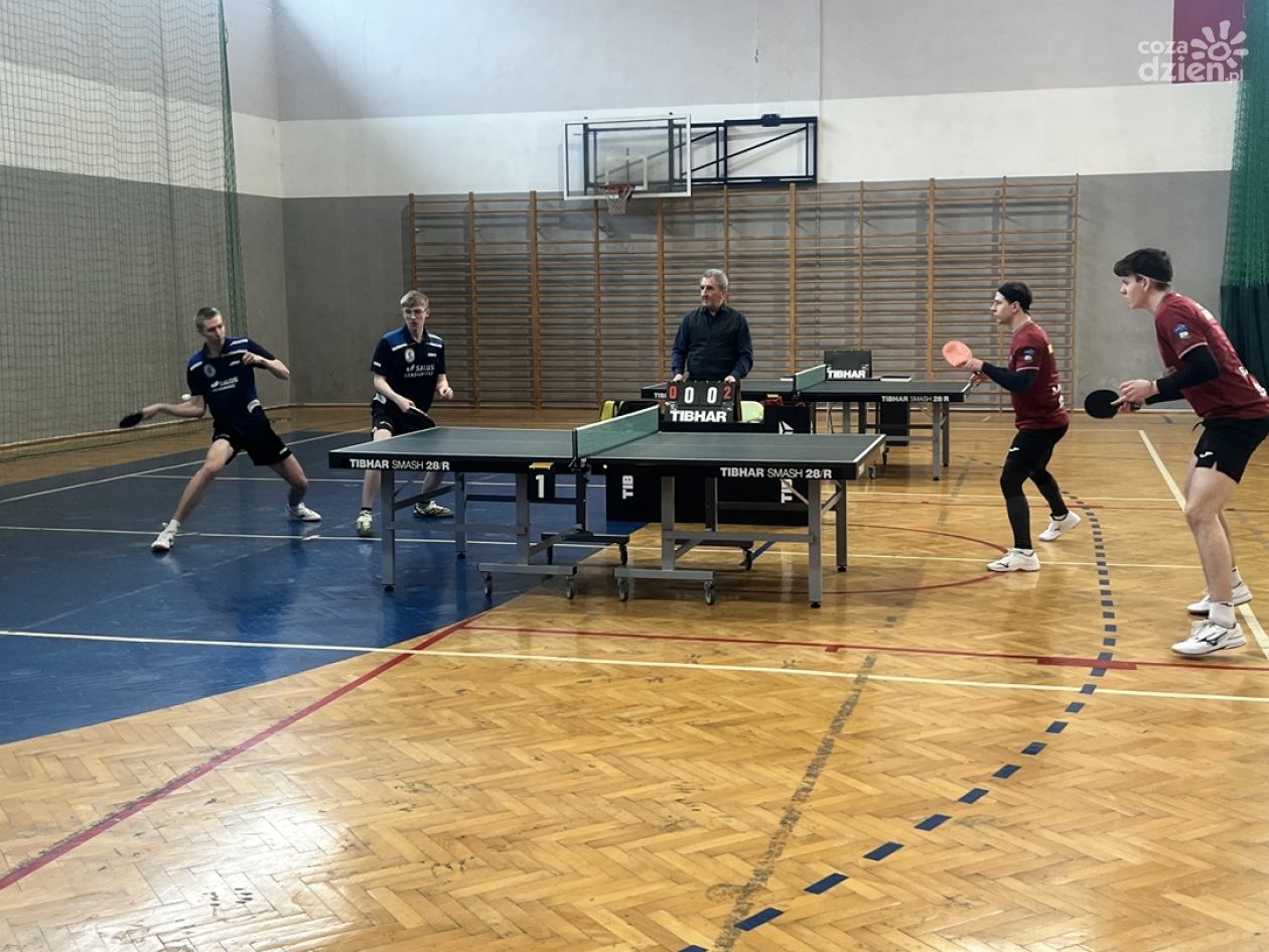 Niezwykłe tenisowe emocje w Sandomierzu – finał wojewódzkiego Drużynowego Pucharu Polski