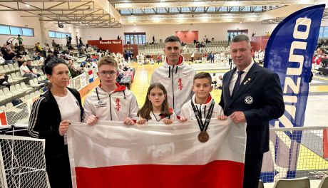 Brązowy medal i cenne doświadczenie zawodników Klubu Karate Trójka Sandomierz na Spanish Open