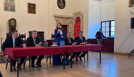 Spotkanie polityków PiS w Sandomierzu. Rolnictwo głównym tematem rozmów