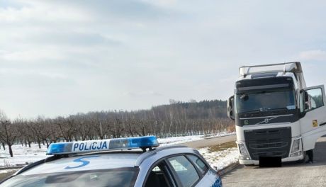 Pijany kierowca ciężarówki z 24-tonowym ładunkiem zatrzymany w gminie Łoniów