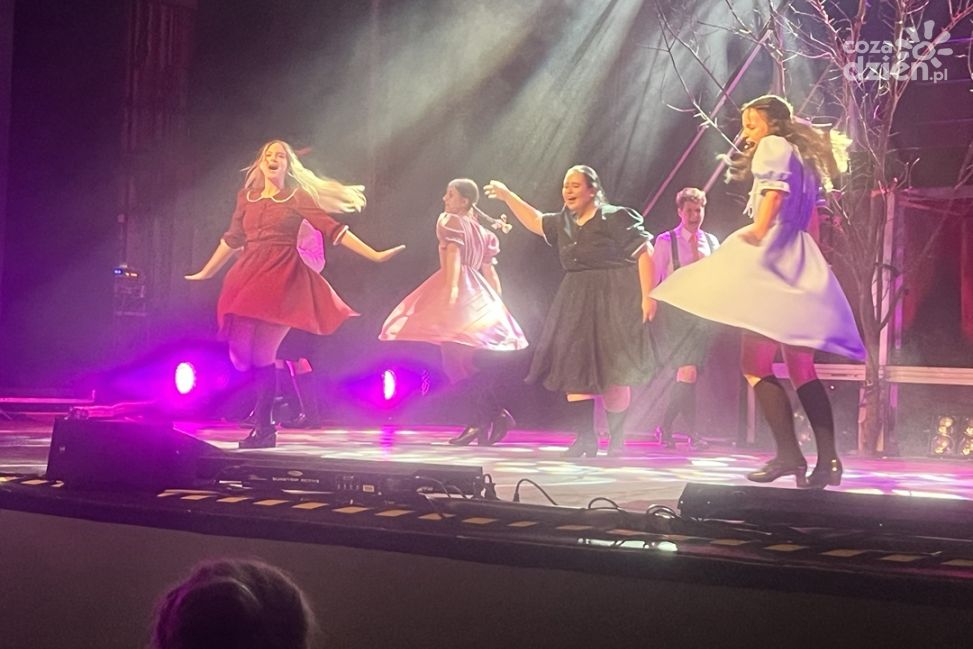 Sukces premierowego spektaklu „Przebudzenie Wiosny” w Tarnobrzeskim Domu Kultury