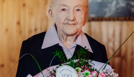 Relacja z 100 urodzin Pani Janiny z Faliszowic [ZDJĘCIA]