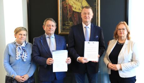 Powiatowy Urząd Pracy i Państwowa Akademia Nauk Stosowanych podpisują porozumienie na rzecz rynku pracy