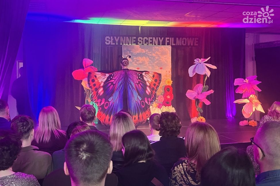 Rubinowa Gwiazda dla PSP w Obrazowie. Filmowe emocje na scenie