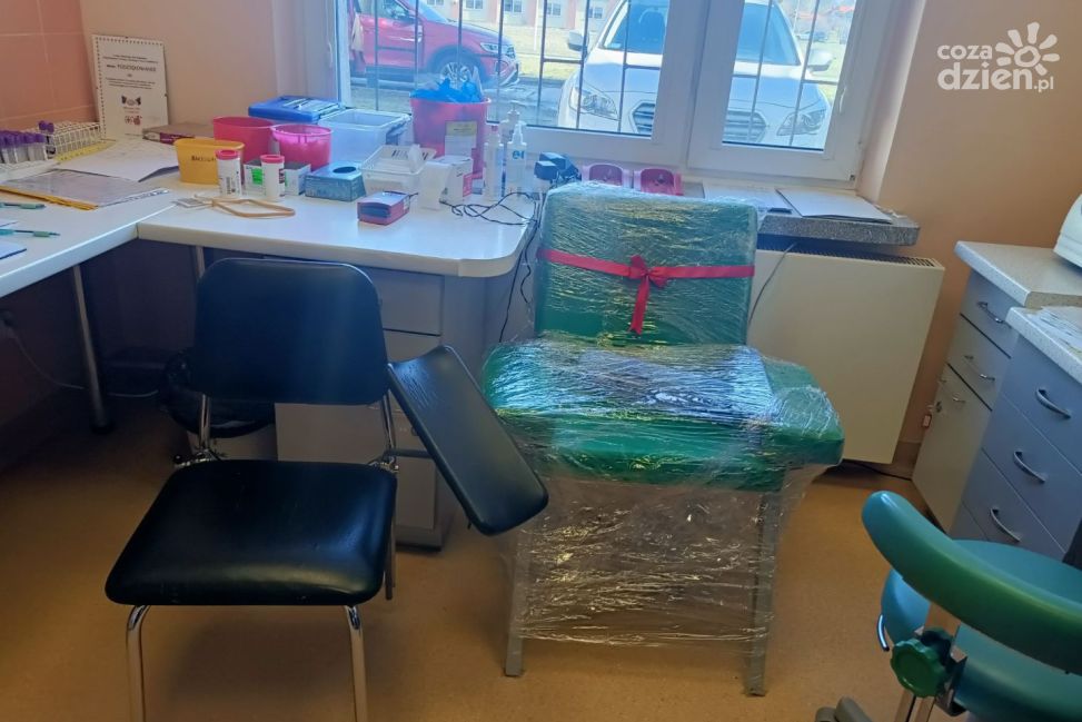 Nowy fotel dla krwiodawców. Miasto wsparło stację wyposażeniem za 1200 zł