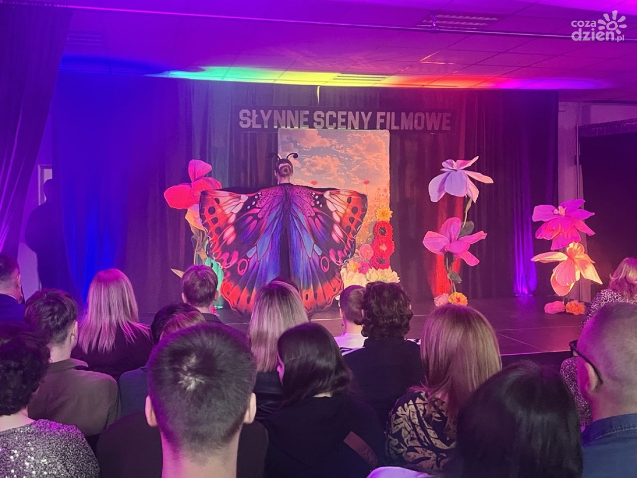 Rubinowa Gwiazda dla PSP w Obrazowie. Filmowe emocje na scenie