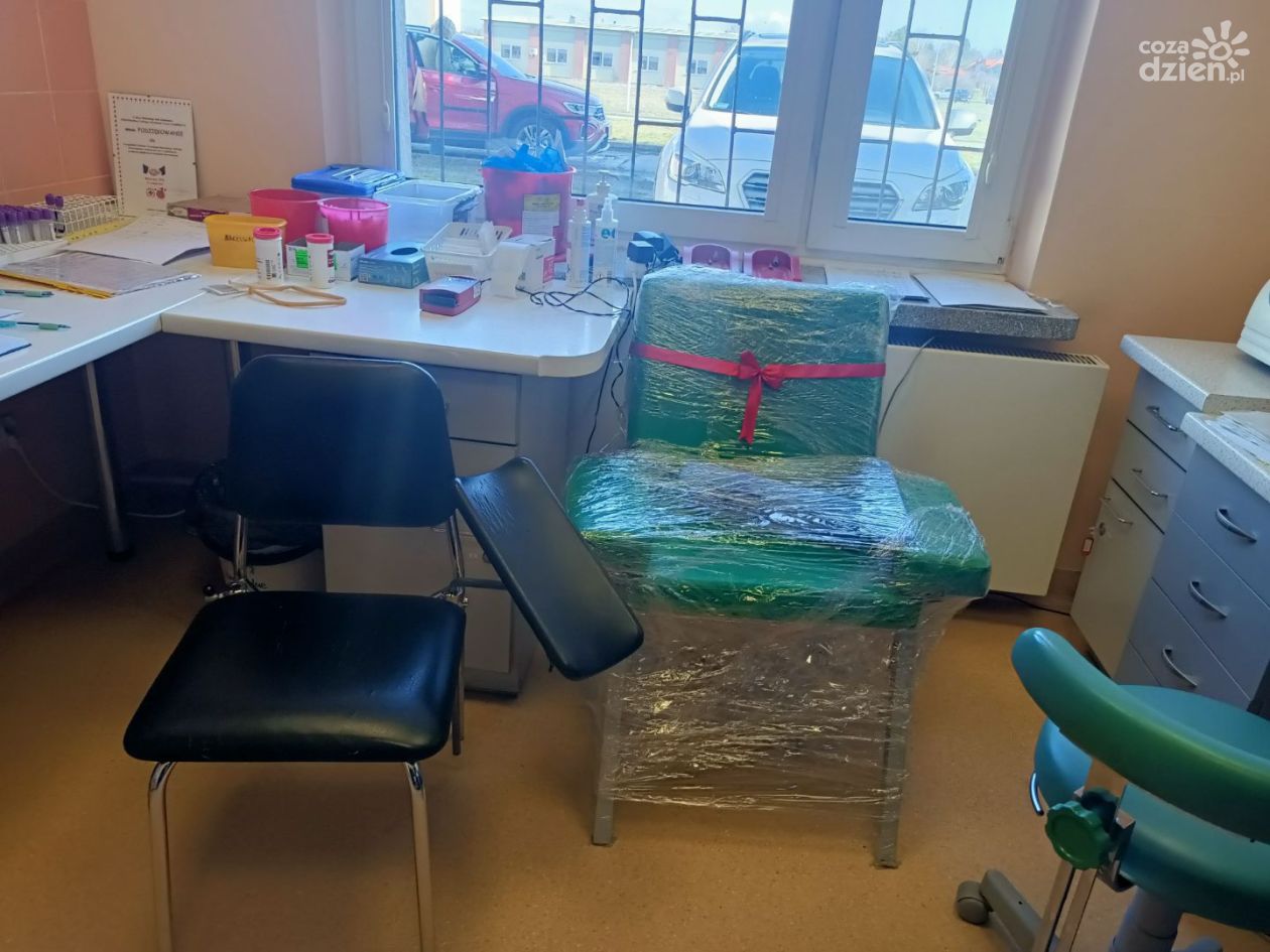 Nowy fotel dla krwiodawców. Miasto wsparło stację wyposażeniem za 1200 zł