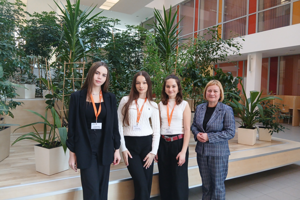 Uczennice z „Rolnika” wśród najlepszych w województwie. Sukces w olimpiadzie ZUS