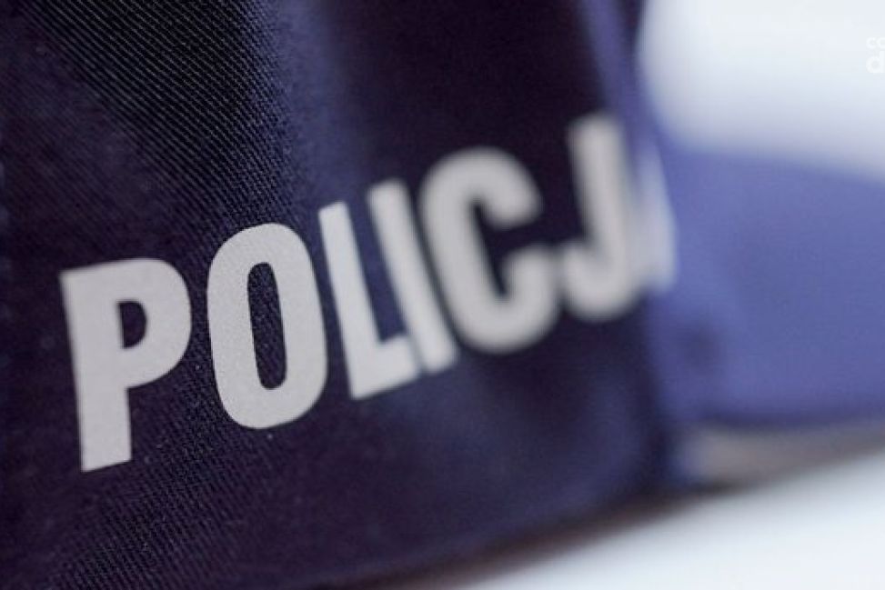 Ukradł łańcuszek ze sklepu jubilerskiego w Sandomierzu. 26-latek zatrzymany przez policję