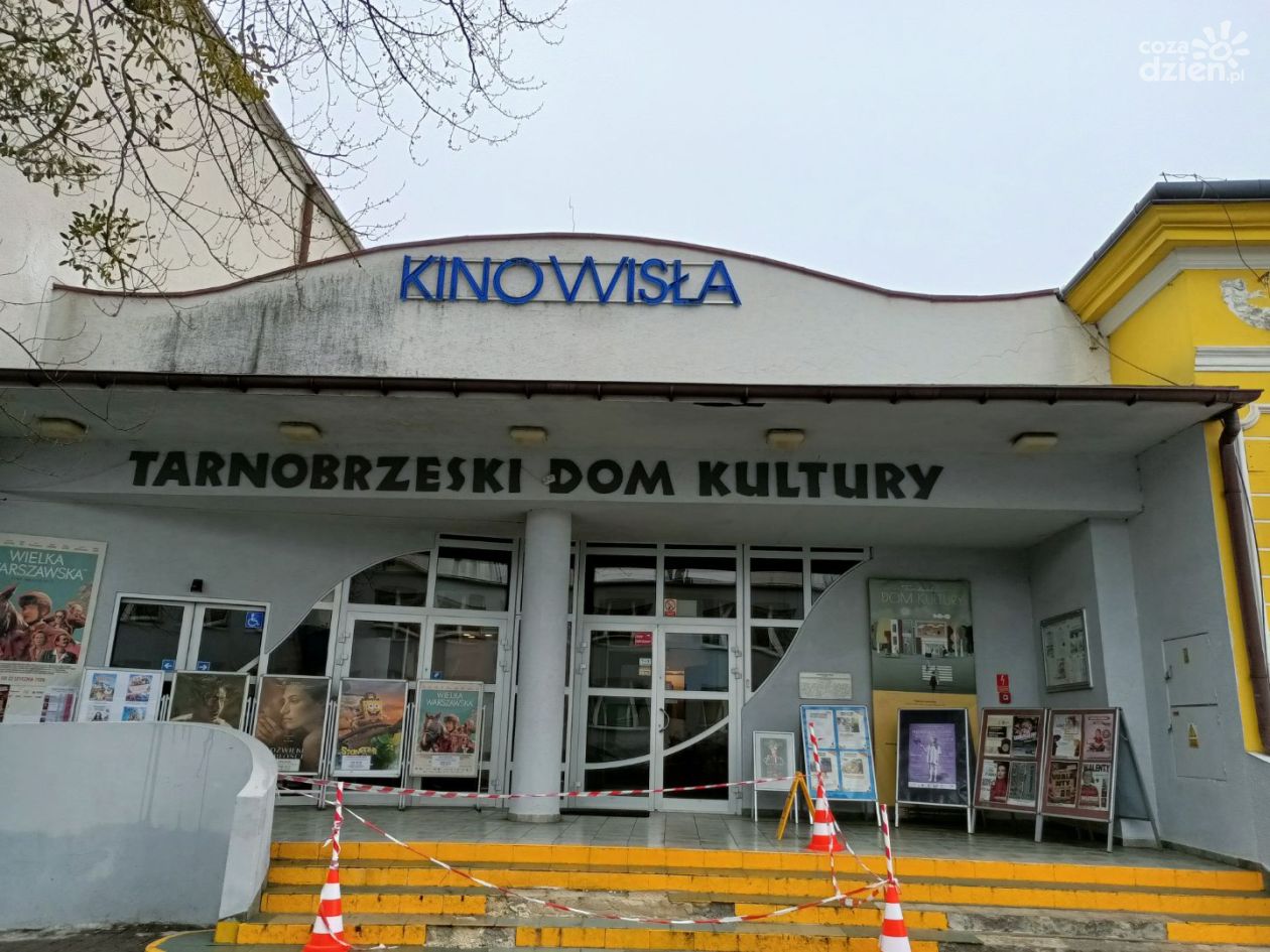 Ruszył remont Tarnobrzeskiego Domu Kultury. Będzie nowoczesna sala kinowa i widowiskowa
