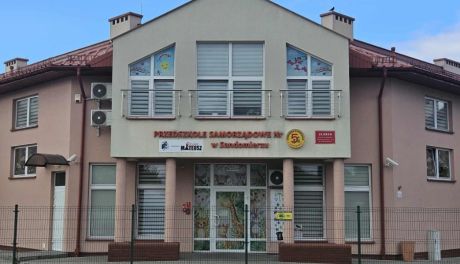 Przeciekający dach w przedszkolu nr 5 w Sandomierzu. Miasto zapowiada kompleksowy remont