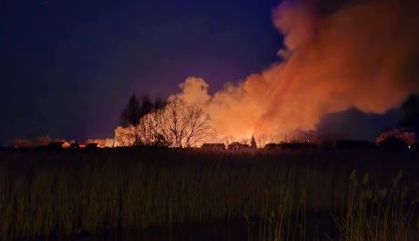 Policja ostrzega: wypalanie traw to poważne zagrożenie i surowe kary