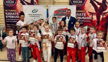 Sandomierscy karatecy pokazali klasę. 16 medali na turnieju w Górze Kalwarii