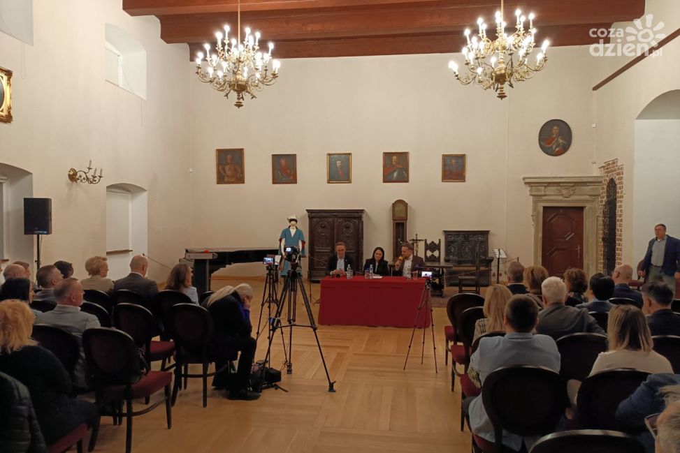 Debata o przyszłości Sandomierza: doświadczenia prezydentów Starachowic i Tarnobrzega