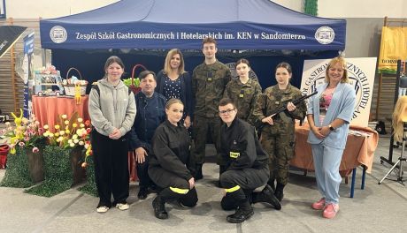 Ósmoklasiści wybierają przyszłość. Giełda szkół w Sandomierzu