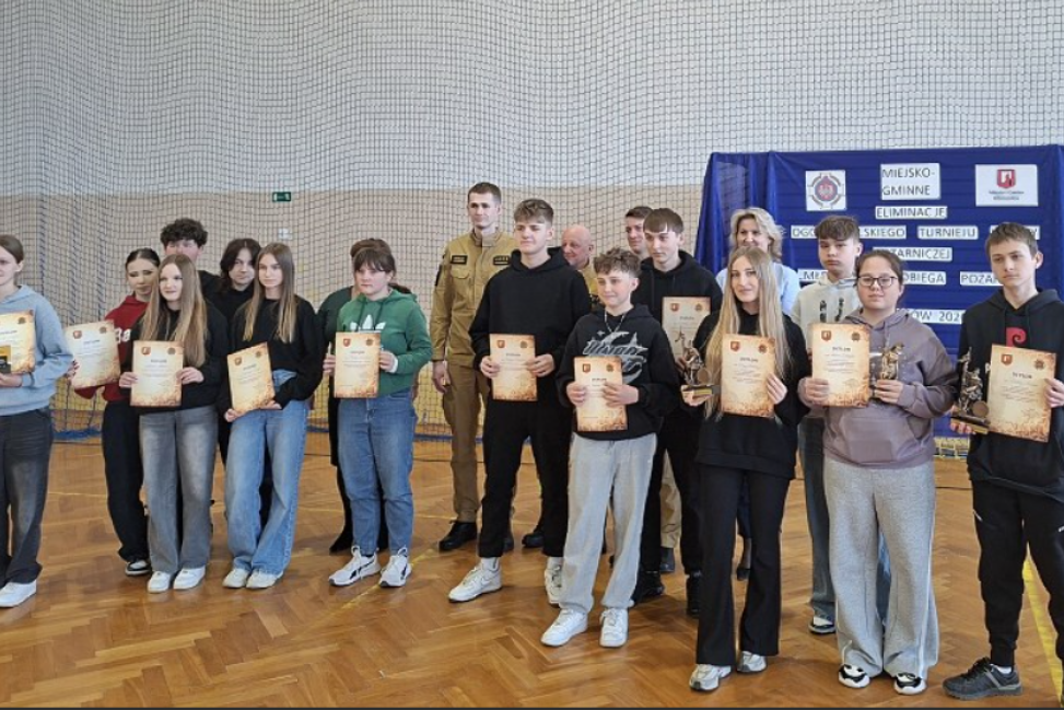 Młodzież z gminy Klimontów sprawdziła swoją wiedzę pożarniczą