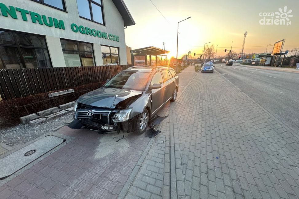 Nietrzeźwa kierująca spowodowała kolizję w Sandomierzu