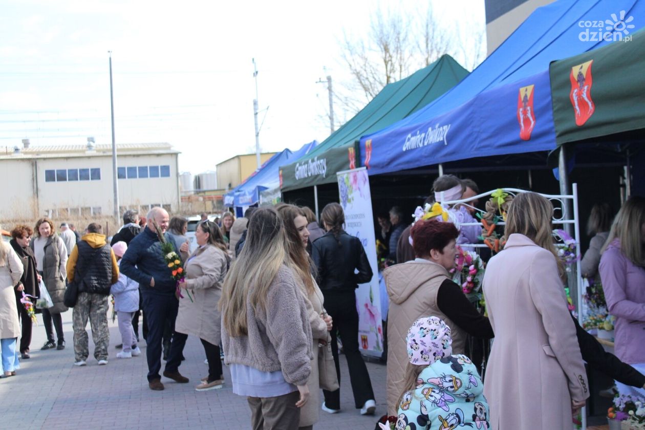 Kiermasz Wielkanocny w Dwikozach. Tradycja, integracja i pomoc dla Lenki