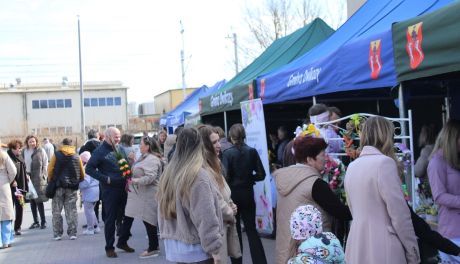 Kiermasz Wielkanocny w Dwikozach. Tradycja, integracja i pomoc dla Lenki
