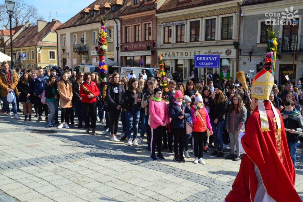Niedziela Palmowa w Sandomierzu – uroczyste obchody i wspólna modlitwa