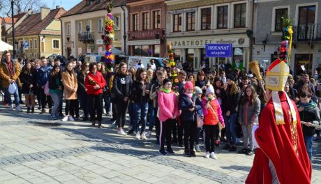 Niedziela Palmowa w Sandomierzu – uroczyste obchody i wspólna modlitwa