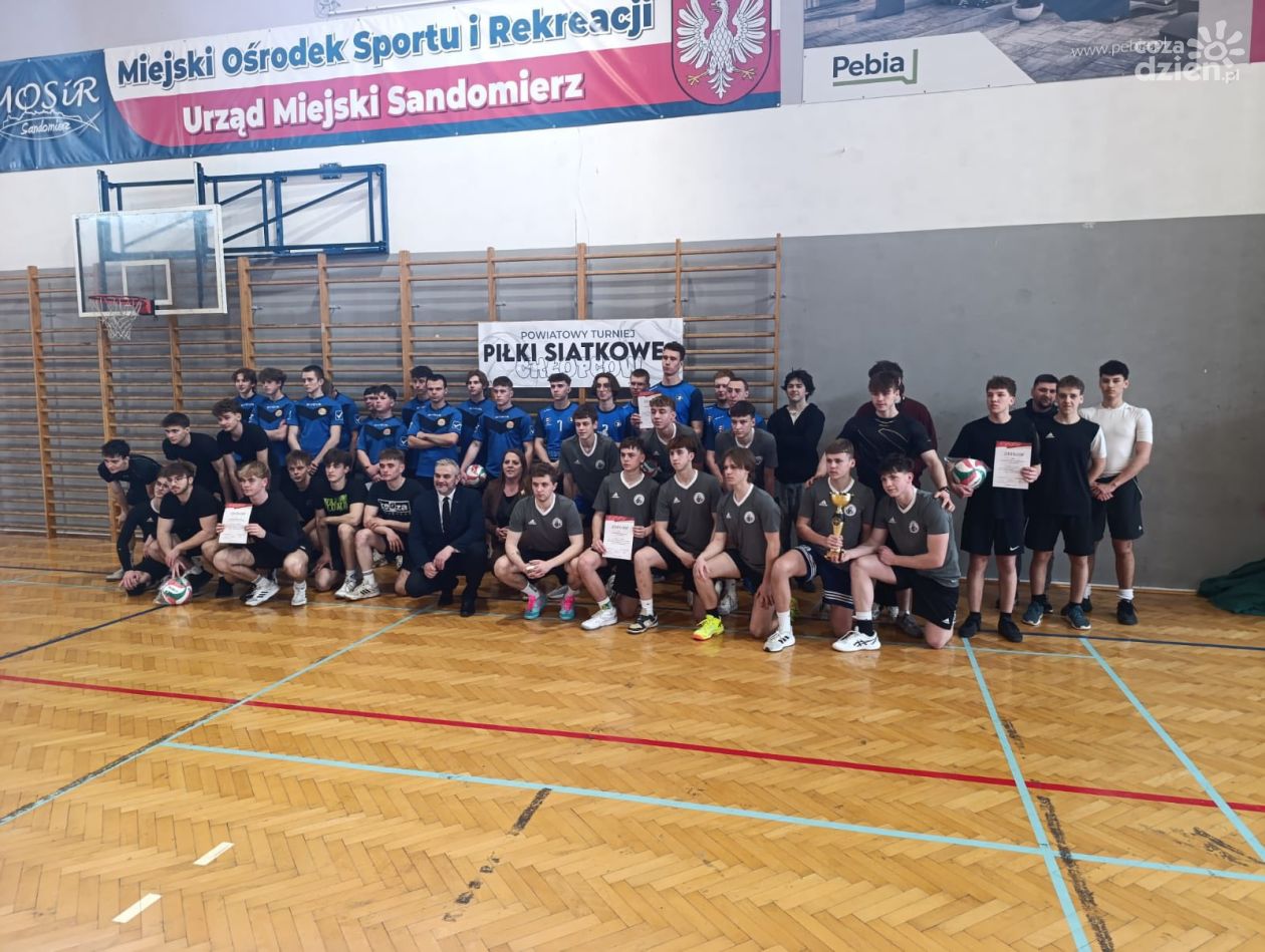 Siatkarze z sandomierskiej 