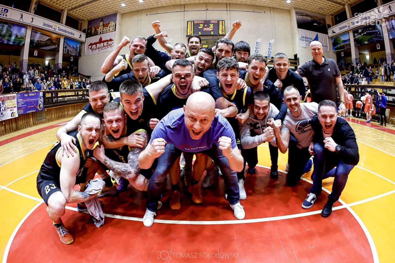 Koszykarska Siarka z awansem do finału. Kluczowe zwycięstwo w półfinałach