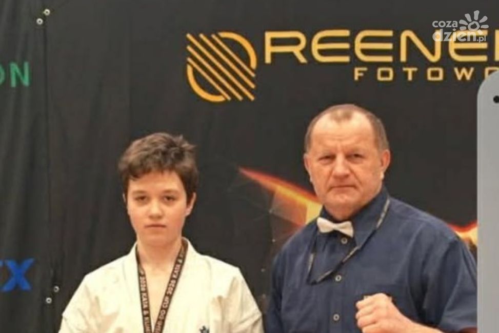Brązowy medal Oliwiera Dyla na ogólnopolskim turnieju karate w Starachowicach