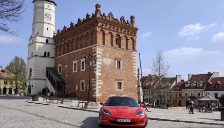 Sandomierz gospodarzem wielkiego zlotu Corvette. Ponad 70 sportowych aut w mieście