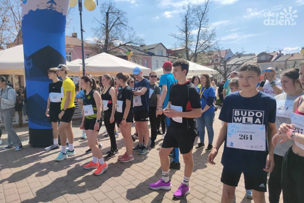 Blisko 300 uczestników na starcie. Niebieski Bieg ponownie połączył sport i solidarność