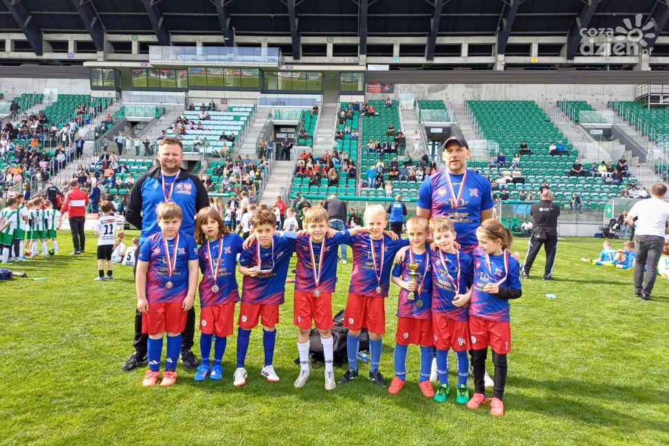 Akademia Piłkarska SKS Wisła Sandomierz z udanym występem na turnieju w Stalowej Woli