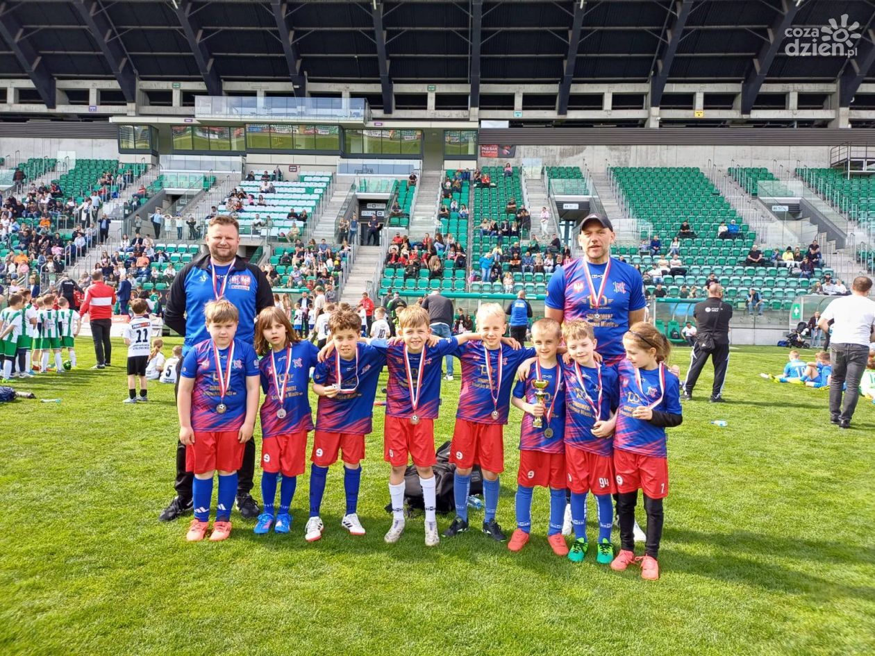 Akademia Piłkarska SKS Wisła Sandomierz z udanym występem na turnieju w Stalowej Woli
