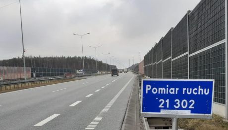 Duży ruch także w Sandomierzu. „Siódemka” bije rekordy, ale „krajowa 77” też obciążona