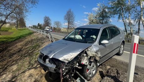 Zderzenie po wtargnięciu psa na jezdnię. Groźne zdarzenie w Kleczanowie