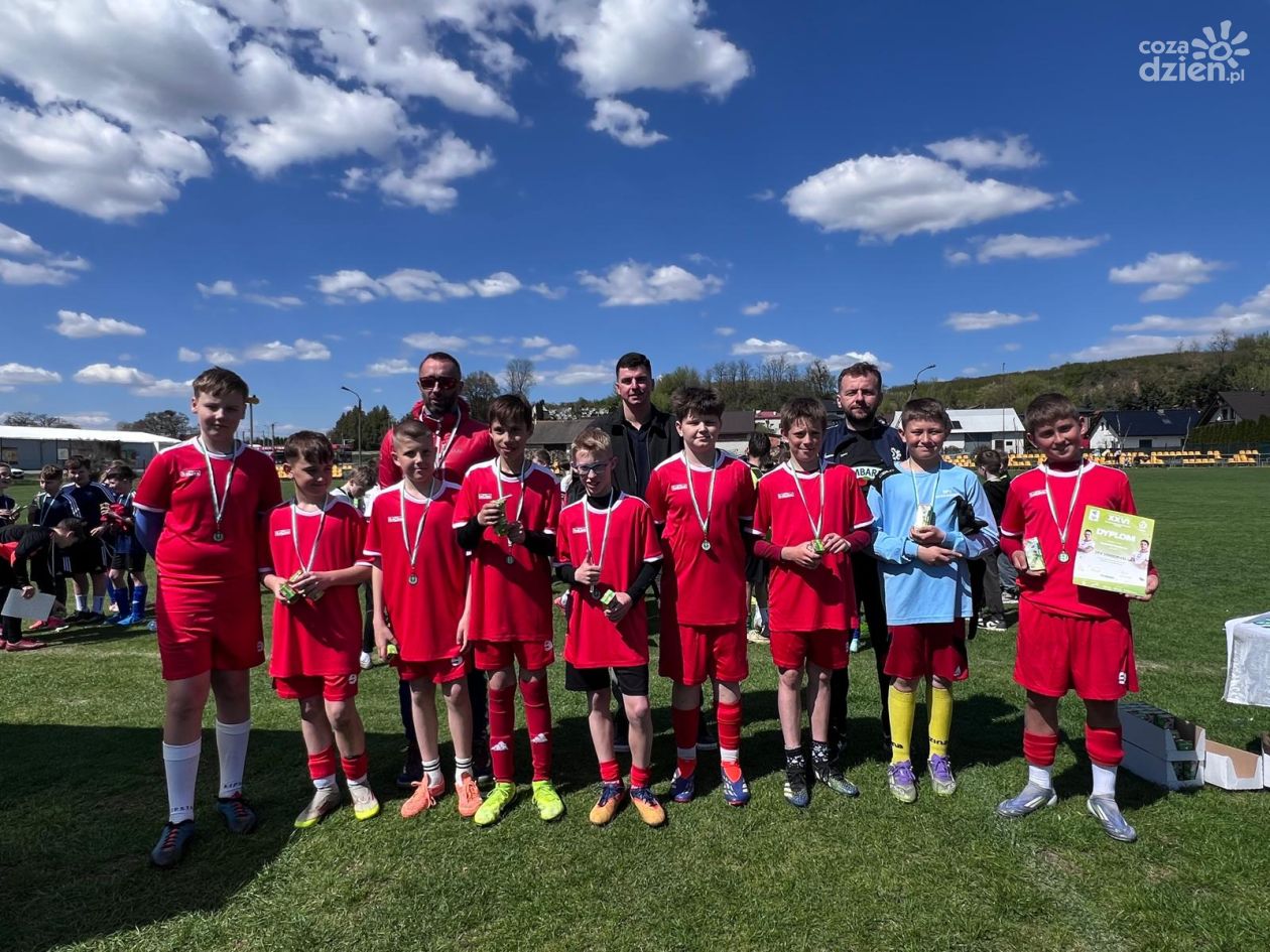 Emocje, bramki i młodzieżowa rywalizacja. Finały Pucharu Tymbarku w Samborcu za nami