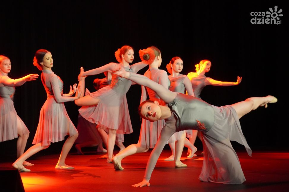 „Wszystko ma swój czas” – taneczna opowieść, która poruszyła publiczność w Sandomierzu
