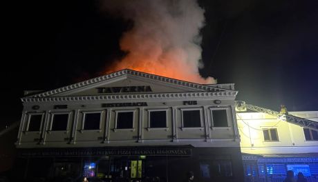 Nocny pożar hotelu w Sandomierzu. Trwa akcja służb